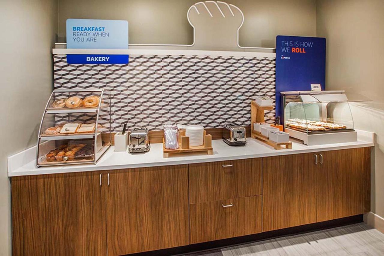 Holiday Inn Express & Suites Lincoln City By Ihg Esterno foto
